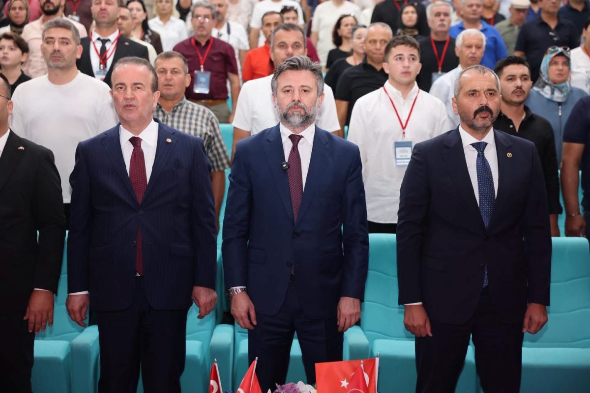MHP KUMLUCA'DA ÖMER TEKİN'E TAM NOT